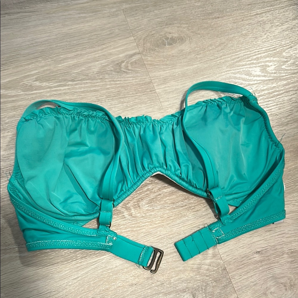 BECCA underwire bikini top D cup adjustable closure Teal resort swimwear